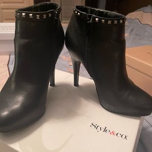 Women’s Black Booties